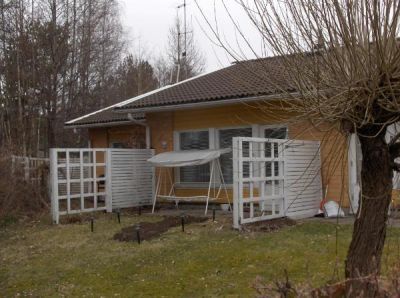 Квартира 36 км от Vaalimaa, квартира в таун-хаусе г.Хамина, район Паппилансаари, Финляндия, 49 м2 - фото 1