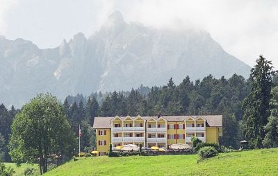 Отель, гостиница Люцерн, Швейцария, 26 000 м2 - фото 1