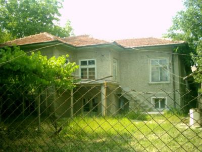 Дом в Тырговиште, Болгария, 1 216 м2 - фото 1