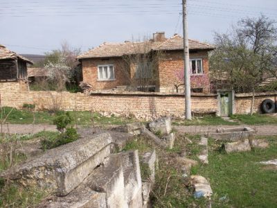Дом в Тырговиште, Болгария, 1 000 м2 - фото 1