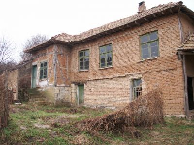 Дом в Тырговиште, Болгария, 1 390 м2 - фото 1