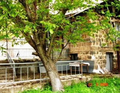 Дом Котайкская область, Арзни, с.Арзакан, Армения, 1 200 м² - фото 1