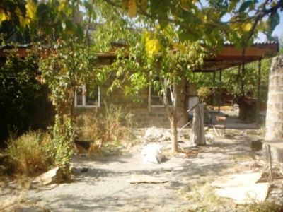Дом Ереван, район Канакер-Зейтун, ул.Фанарджяна, Армения, 780 м² - фото 1