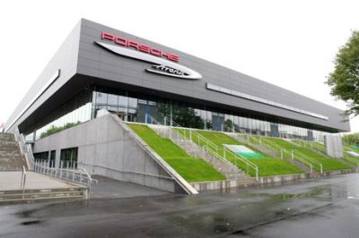 Отель, гостиница в Штутгарте, Германия, 7 200 м² - фото 1