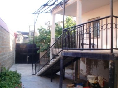 Дом район Кентрон,  ул.Будапешта (Киликия), Армения, 410 м² - фото 1