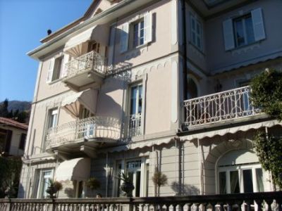Дом у озера Комо, Италия, 220 м² - фото 1