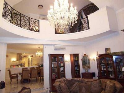 Особняк Престижный пригород Будапешта!, Венгрия, 530 м² - фото 1