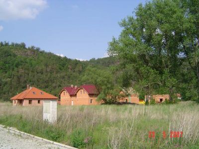 Земля в Бероуне, Чехия - фото 1
