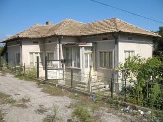 Дом в Добриче, Болгария, 1 500 м2 - фото 1