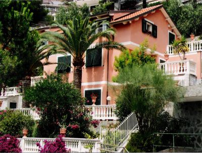 Дом в Генуе, Италия, 310 м2 - фото 1