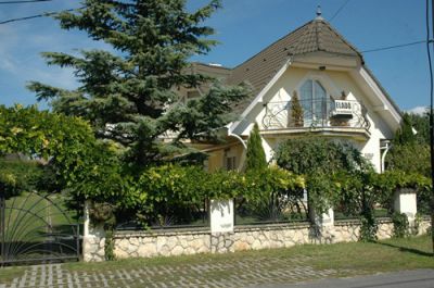 Дом Balaton-Hévíz, Венгрия, 320 м2 - фото 1