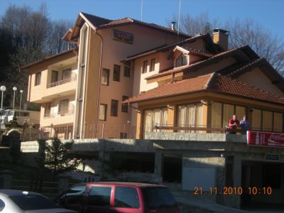 Отель, гостиница в Ловече, Болгария, 450 м2 - фото 1