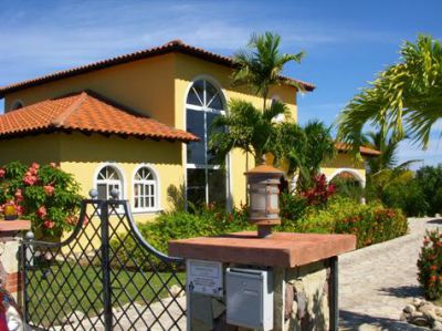 Дом в Сосуа, Доминиканская Республика, 2 300 м2 - фото 1