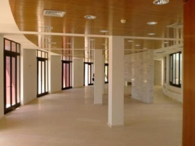 Отель, гостиница в Албуфейре, Португалия, 5 000 м² - фото 1