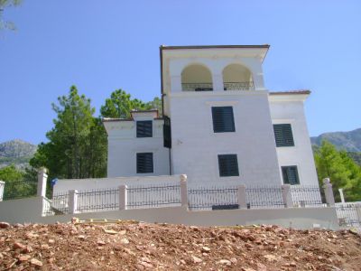 Особняк в Будве, Черногория, 800 м² - фото 1