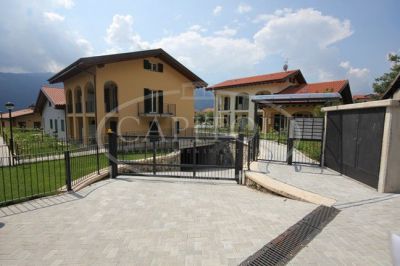 Квартира у озера Комо, Италия, 56 м² - фото 3