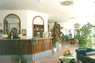 Отель, гостиница в Ческе-Будеёвице, Чехия, 4 882 м² - фото 1