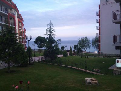 Квартира в Елените, Болгария, 75.75 м² - фото 1