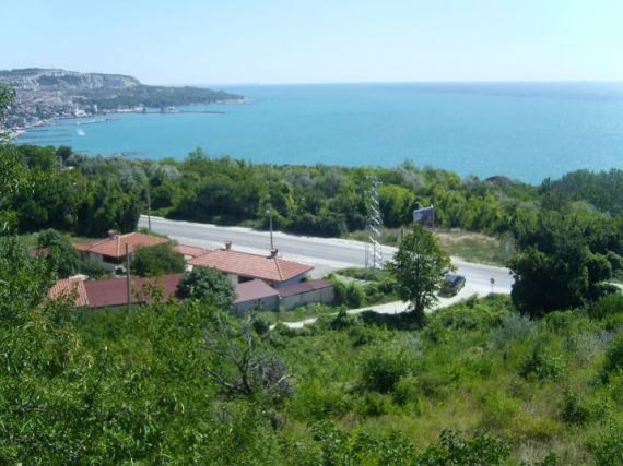 Земля в Балчике, Болгария, 1 804 м² - фото 1