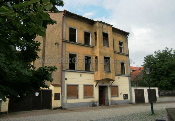 Коммерческая недвижимость в Бероуне, Чехия, 788 м² - фото 1