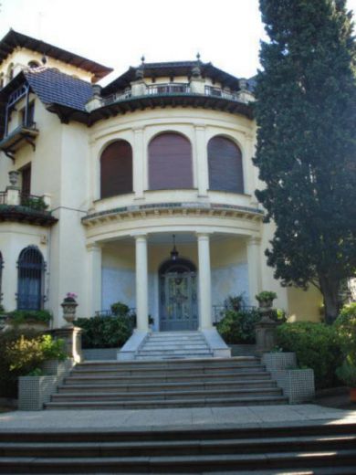 Особняк на Коста-дель-Маресме, Испания, 1 000 м² - фото 1