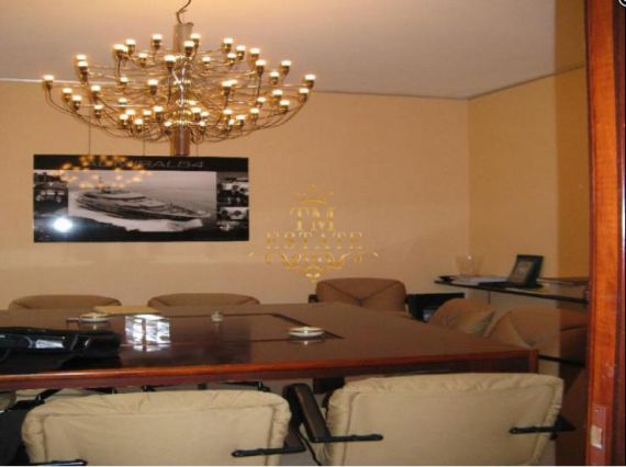 Офис в Милане, Италия, 220 м² - фото 1