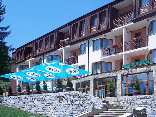 Отель, гостиница во Враце, Болгария, 1 200 м² - фото 1