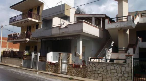 Дом в Сиракузах, Италия, 110 м² - фото 1