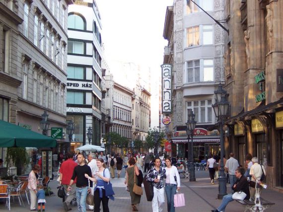 Магазин city centre, Венгрия, 22 000 м² - фото 1
