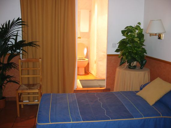 Отель, гостиница в Барселоне, Испания, 180 м² - фото 2