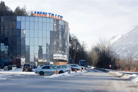 Коммерческая недвижимость в Тироле, Австрия, 15 871 м² - фото 1