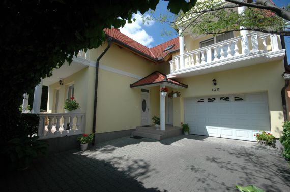 Вилла Hévíz, Венгрия, 180 м² - фото 1