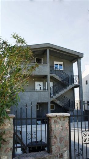 Отель, гостиница в Добра Воде, Черногория, 240 м² - фото 1