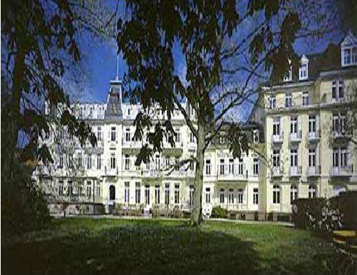 Коммерческая недвижимость в Баден-Бадене, Германия, 6 000 м2 - фото 1