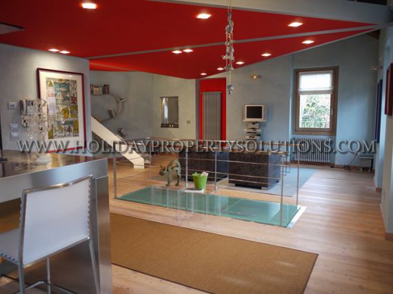 Квартира у озера Комо, Италия, 145 м² - фото 1