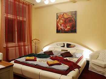 Отель, гостиница в Марианске-Лазне, Чехия, 480 м2 - фото 1