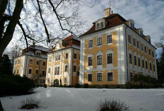 Замок в Ческе-Будеёвице, Чехия, 5 000 м2 - фото 1