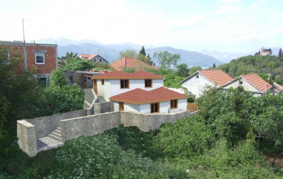 Земля в Радовичах, Черногория, 215 м2 - фото 1