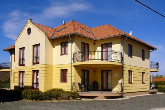 Апартаменты в Хевизе, Венгрия, 48 м2 - фото 1