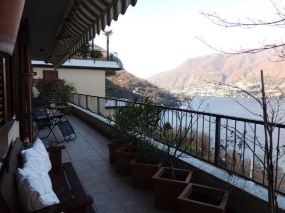 Апартаменты у озера Комо, Италия, 110 м2 - фото 1
