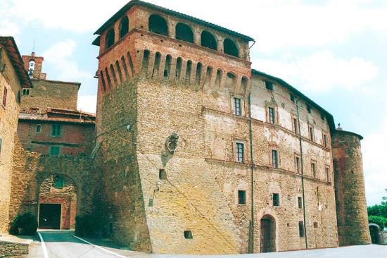Замок Умбрия, Италия, 1 380 м2 - фото 1