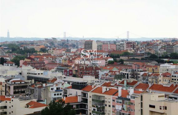 Квартира в Лиссабоне, Португалия, 69 м2 - фото 1