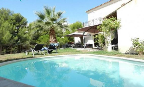 Вилла в Ницце, Франция, 240 м² - фото 1