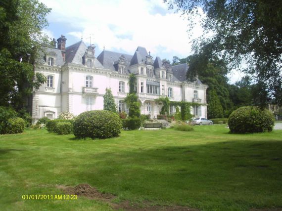 Замок в землях Луары, Франция, 750 м2 - фото 1