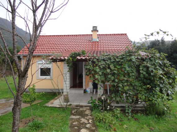 Дом в Херцег-Нови, Черногория, 52 м2 - фото 1