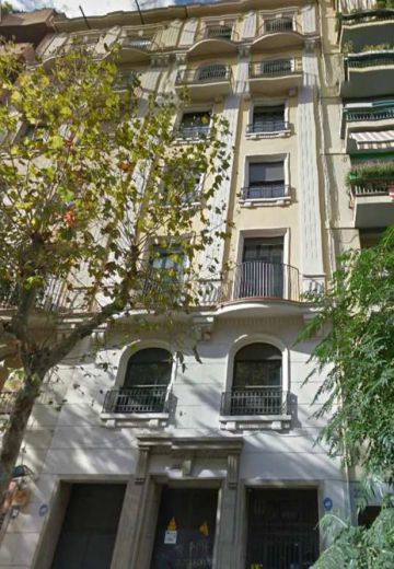 Коммерческая недвижимость в Барселоне, Испания, 1 500 м2 - фото 1