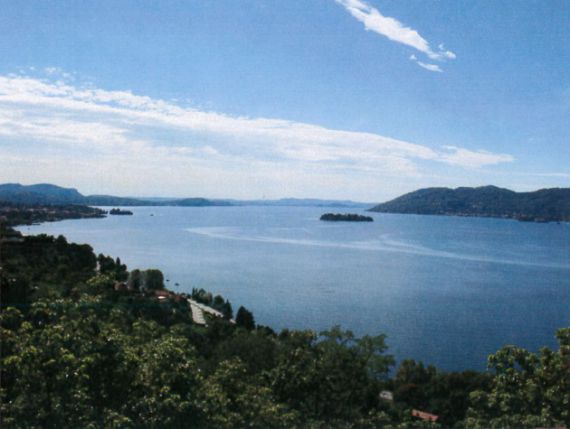Инвестиционный проект у озера Маджоре, Италия, 12 500 м2 - фото 1