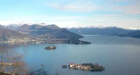 Вилла Озеро Маджоре, Италия, 200 м2 - фото 1