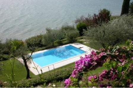Вилла у озера Гарда, Италия, 650 м2 - фото 1