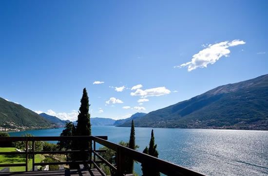 Вилла у озера Комо, Италия, 620 м2 - фото 1